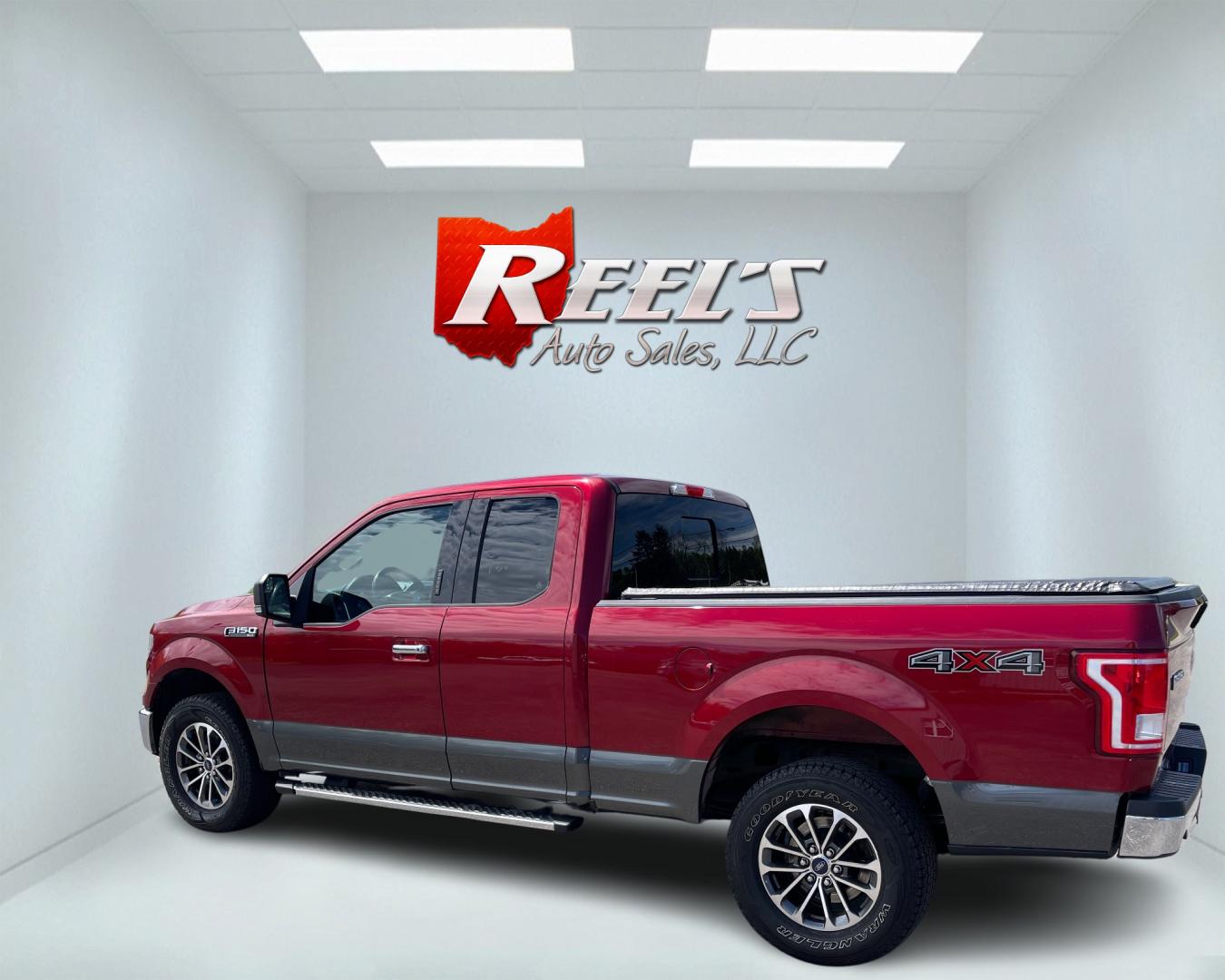 2015 Red /Gray Ford F-150 XLT SuperCab 6.5-ft. Bed 4WD (1FTFX1EF7FF) with an 5.0L V8 engine, 6-Speed Automatic transmission, located at 11115 Chardon Rd. , Chardon, OH, 44024, (440) 214-9705, 41.580246, -81.241943 - Photo#8